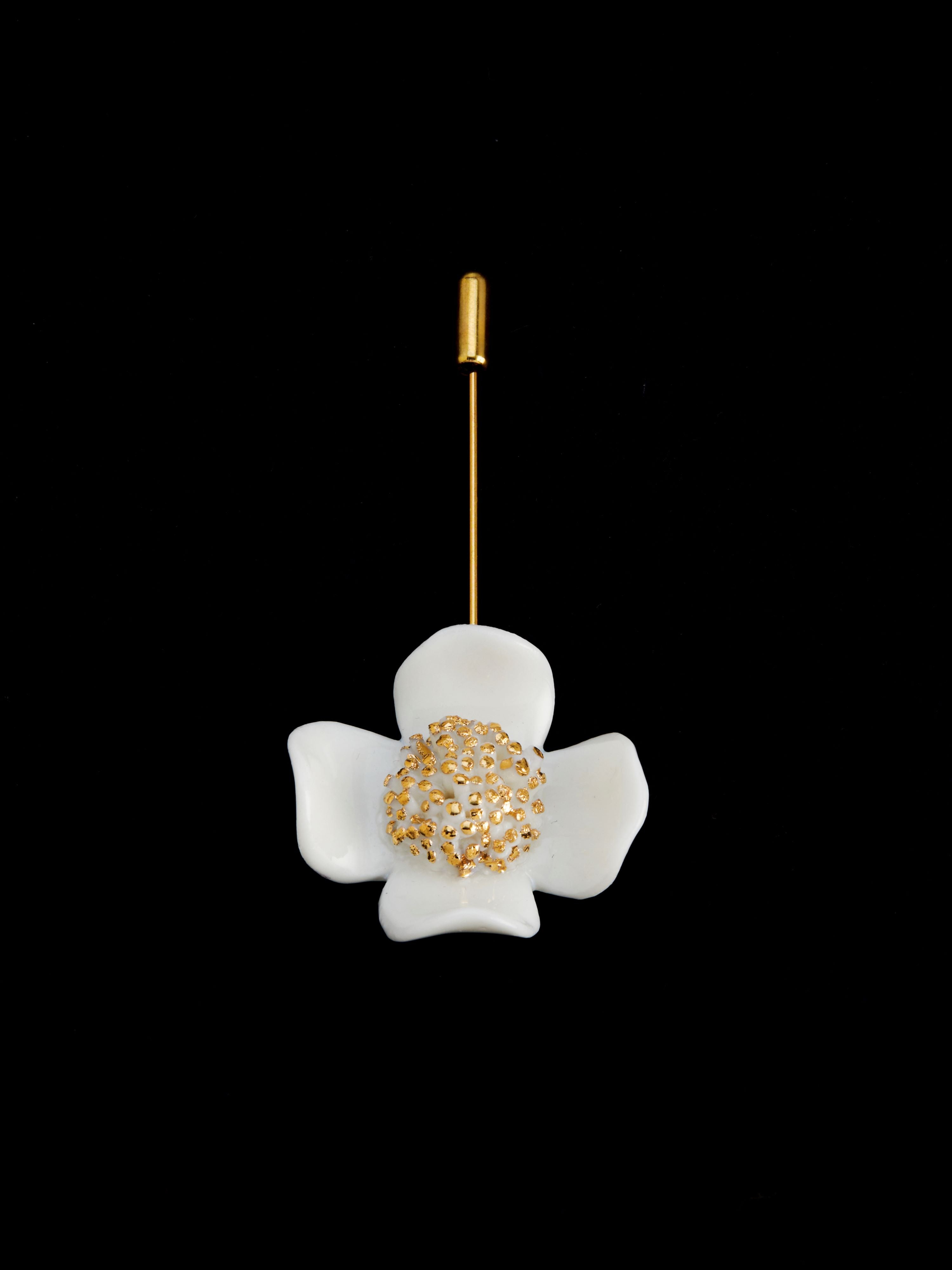 Surangi Lapel Pin | Gold